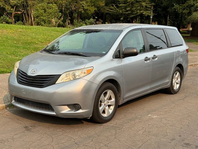 2017 Toyota Sienna L FWD photo