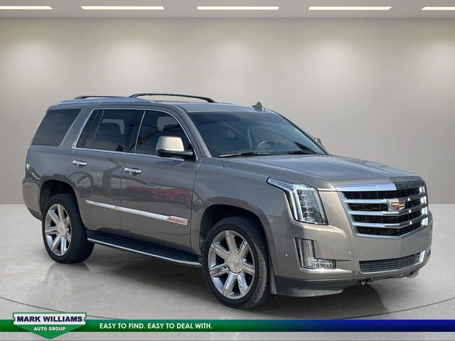 2017 Cadillac Escalade Luxury 4WD photo