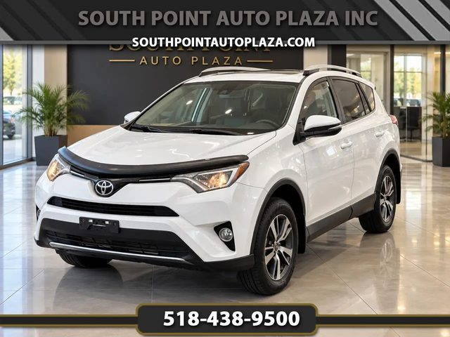 2017 Toyota RAV4 XLE AWD photo