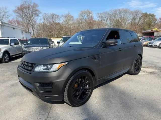 2017 Land Rover Range Rover Sport SE 4WD photo