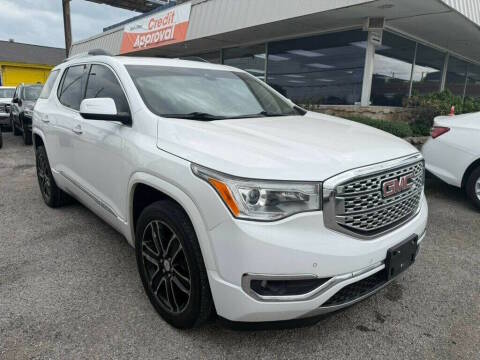 2017 GMC Acadia Denali AWD photo