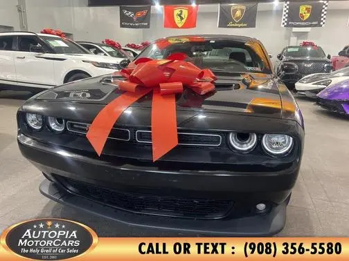 2017 Dodge Challenger R/T Scat Pack RWD photo