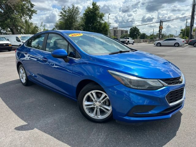 2017 Chevrolet Cruze LT FWD photo
