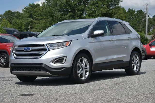 2017 Ford Edge Titanium FWD photo