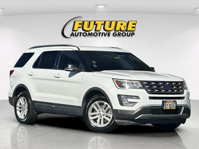 2017 Ford Explorer XLT FWD photo