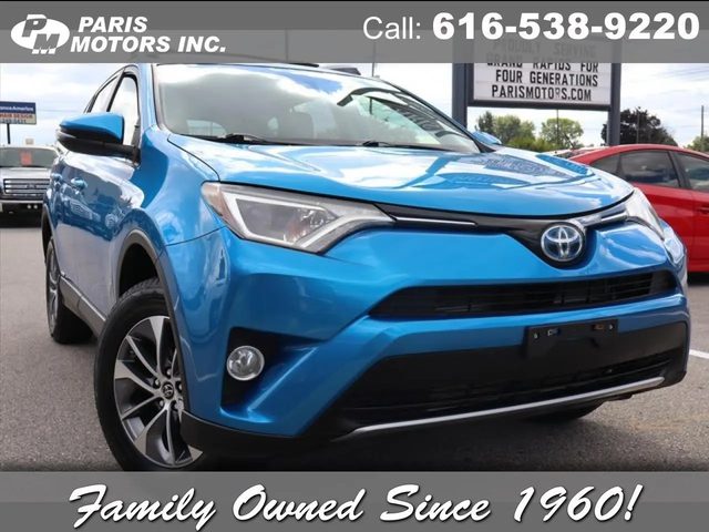 2017 Toyota RAV4 XLE AWD photo