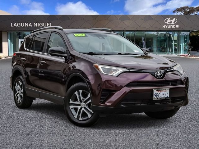 2017 Toyota RAV4 LE FWD photo