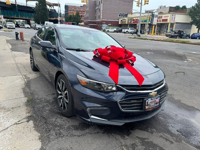 2017 Chevrolet Malibu LT FWD photo