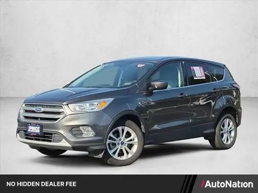 2017 Ford Escape SE FWD photo