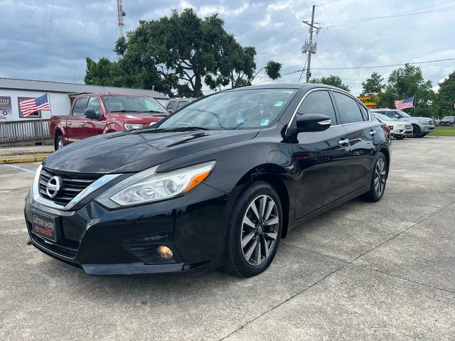 2017 Nissan Altima 2.5 SV FWD photo