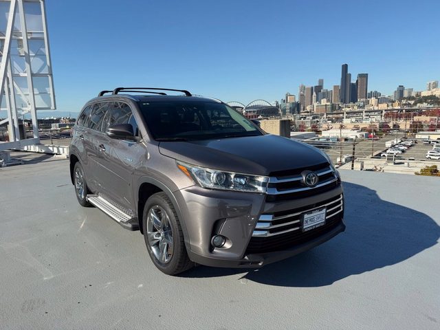 2017 Toyota Highlander Hybrid Limited Platinum AWD photo