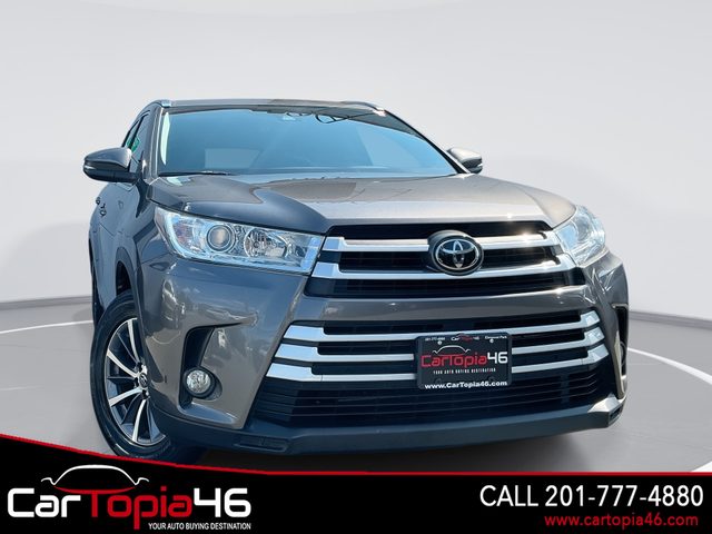 2017 Toyota Highlander XLE FWD photo