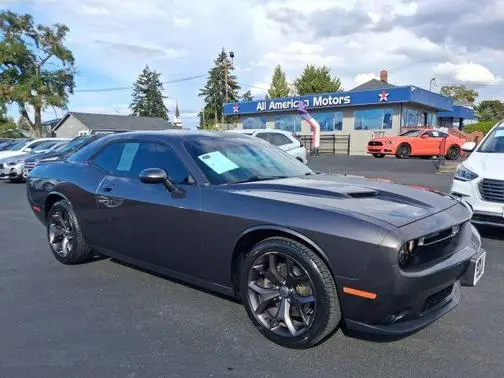 2017 Dodge Challenger SXT Plus RWD photo