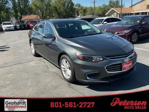 2017 Chevrolet Malibu LT FWD photo