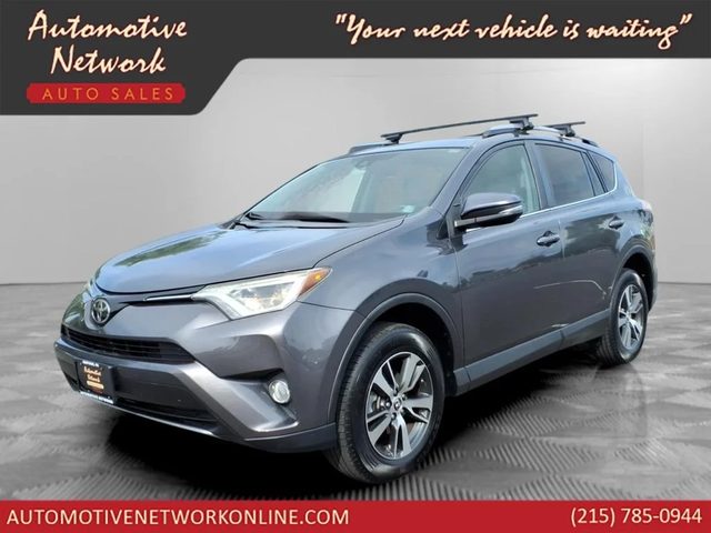 2017 Toyota RAV4 XLE FWD photo
