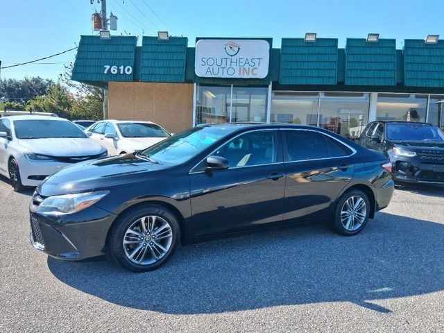 2017 Toyota Camry SE FWD photo