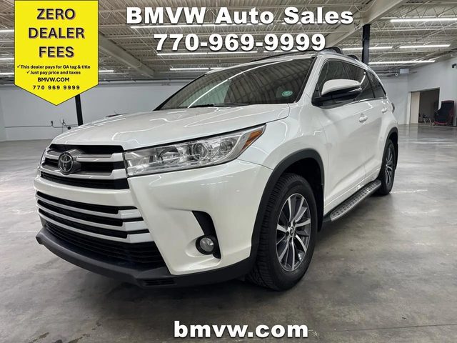 2017 Toyota Highlander XLE AWD photo