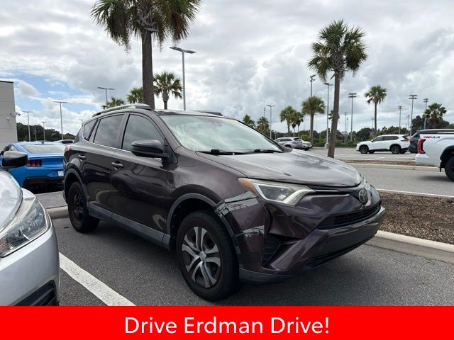 2017 Toyota RAV4 LE FWD photo