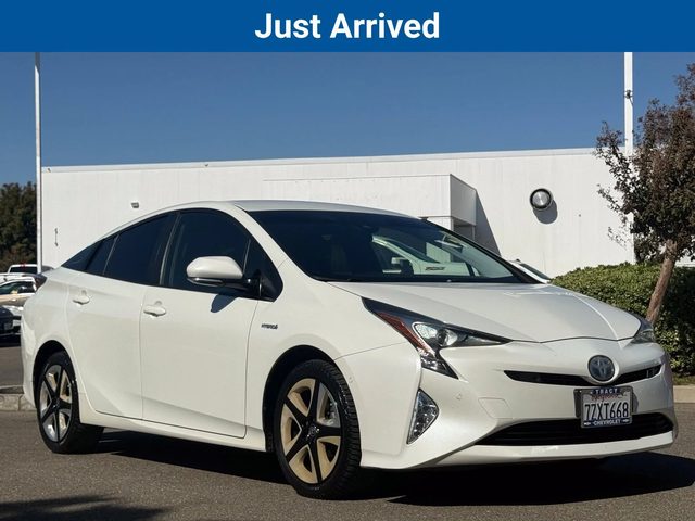 2017 Toyota Prius Three Touring FWD photo