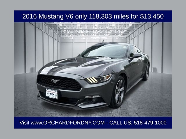 2016 Ford Mustang V6 RWD photo