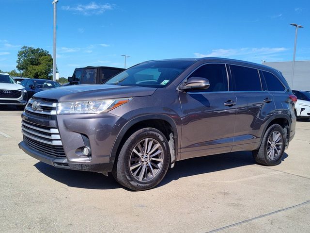 2017 Toyota Highlander XLE FWD photo