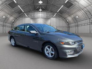 2017 Chevrolet Malibu LS FWD photo