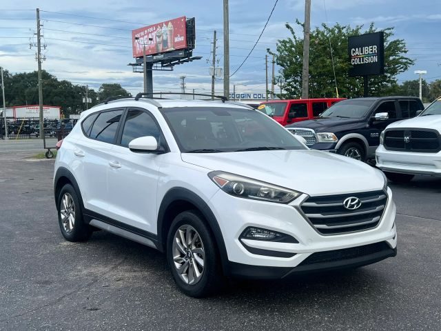 2017 Hyundai Tucson SE FWD photo