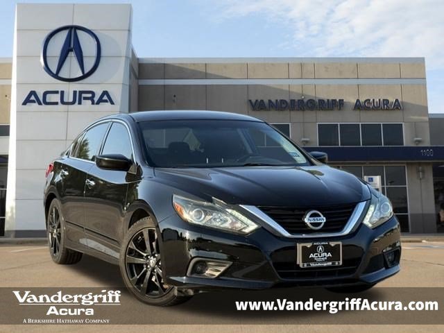 2017 Nissan Altima 2.5 SR FWD photo