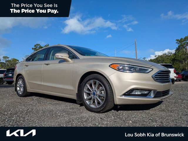 2017 Ford Fusion SE FWD photo