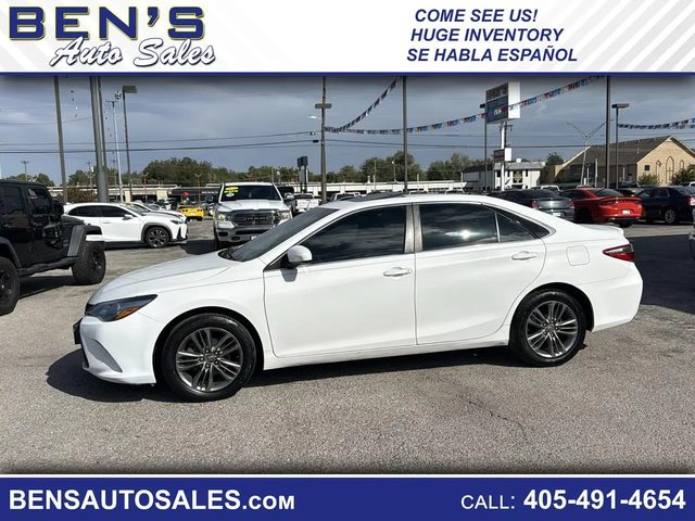2017 Toyota Camry SE FWD photo
