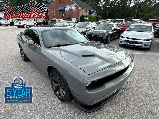 2017 Dodge Challenger SXT RWD photo