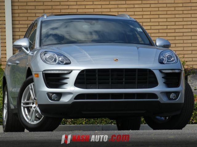 2017 Porsche Macan S AWD photo