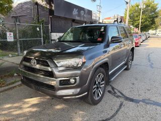 2017 Toyota 4Runner Limited 4WD photo