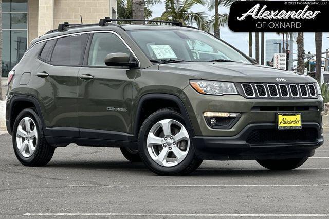 2017 Jeep Compass Latitude FWD photo