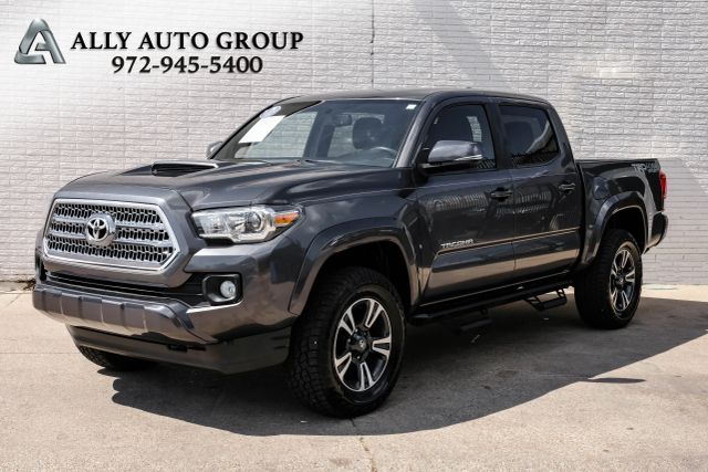2017 Toyota Tacoma TRD Sport 4WD photo