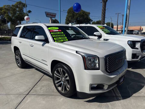 2017 GMC Yukon Denali 4WD photo