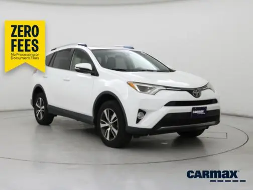 2017 Toyota RAV4 XLE AWD photo