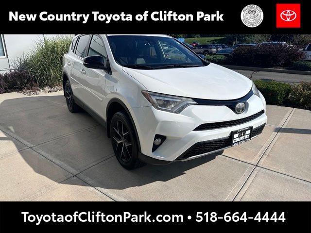2017 Toyota RAV4 SE AWD photo