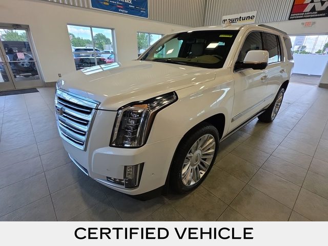 2017 Cadillac Escalade Platinum 4WD photo