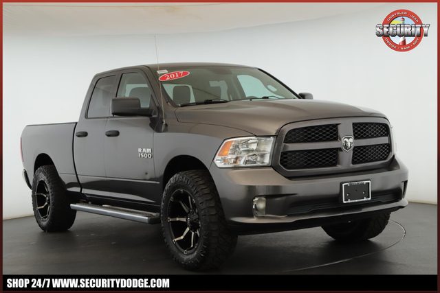 2017 Ram 1500 Express 4WD photo
