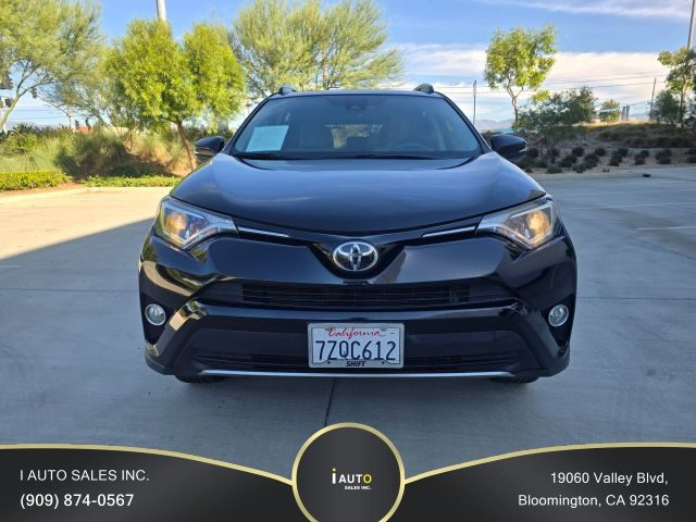 2017 Toyota RAV4 XLE FWD photo