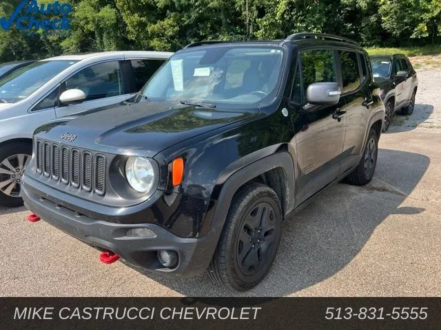 2017 Jeep Renegade Deserthawk 4WD photo