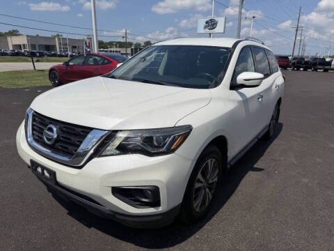 2017 Nissan Pathfinder SV 4WD photo