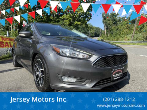 2017 Ford Focus SEL FWD photo
