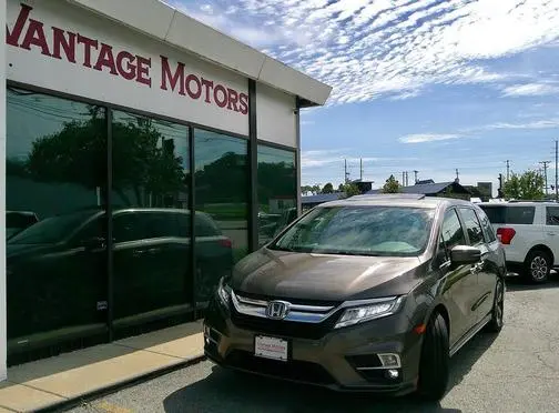 2018 Honda Odyssey Touring FWD photo