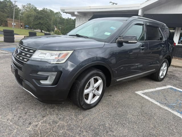 2017 Ford Explorer XLT 4WD photo