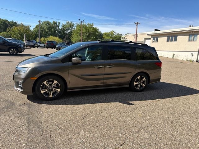 2018 Honda Odyssey Touring FWD photo
