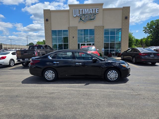 2017 Nissan Altima 2.5 SR FWD photo