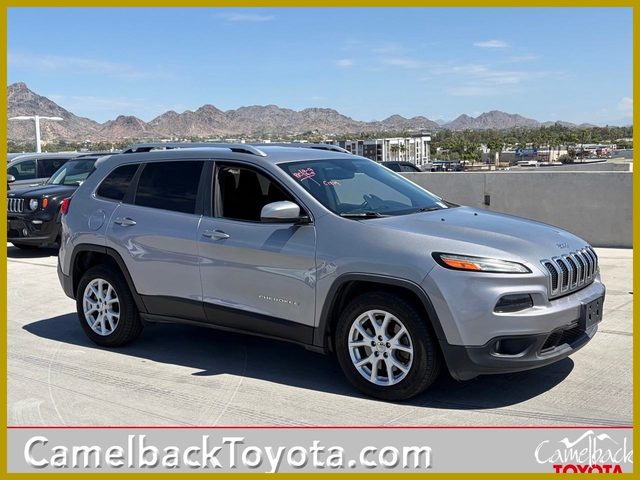 2015 Jeep Cherokee Latitude FWD photo