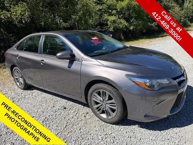 2017 Toyota Camry SE FWD photo